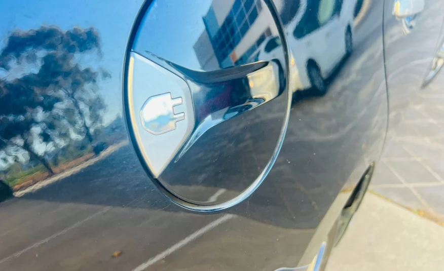 Toyota Prius PHV
