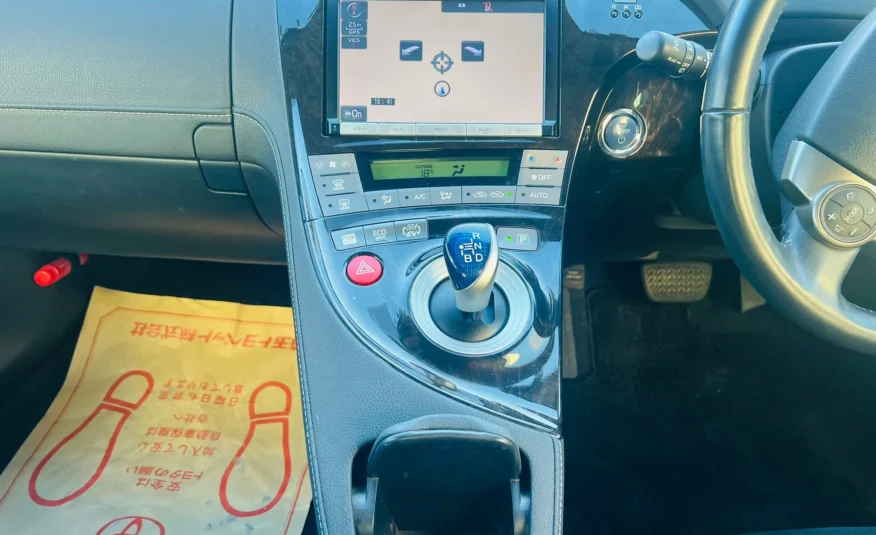 Toyota Prius PHV