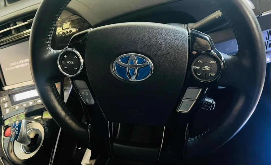 Toyota Prius PHV