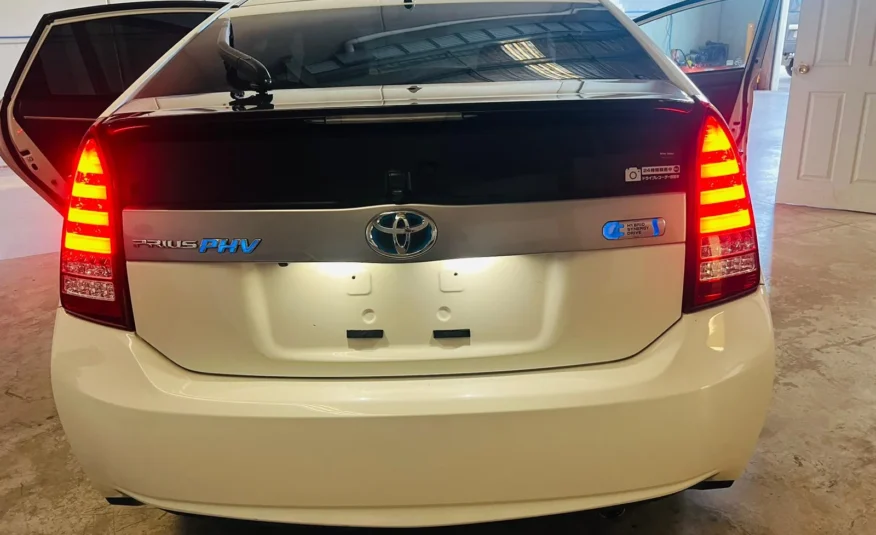 Toyota Prius PHV