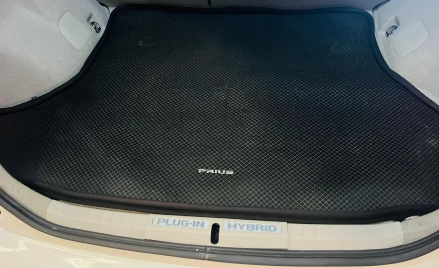 Toyota Prius PHV