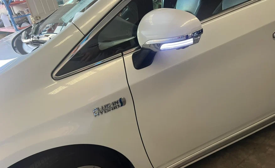 Toyota Prius PHV