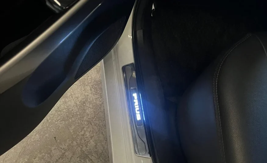 Toyota Prius PHV