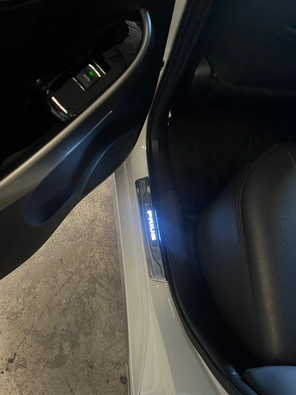 Toyota Prius PHV