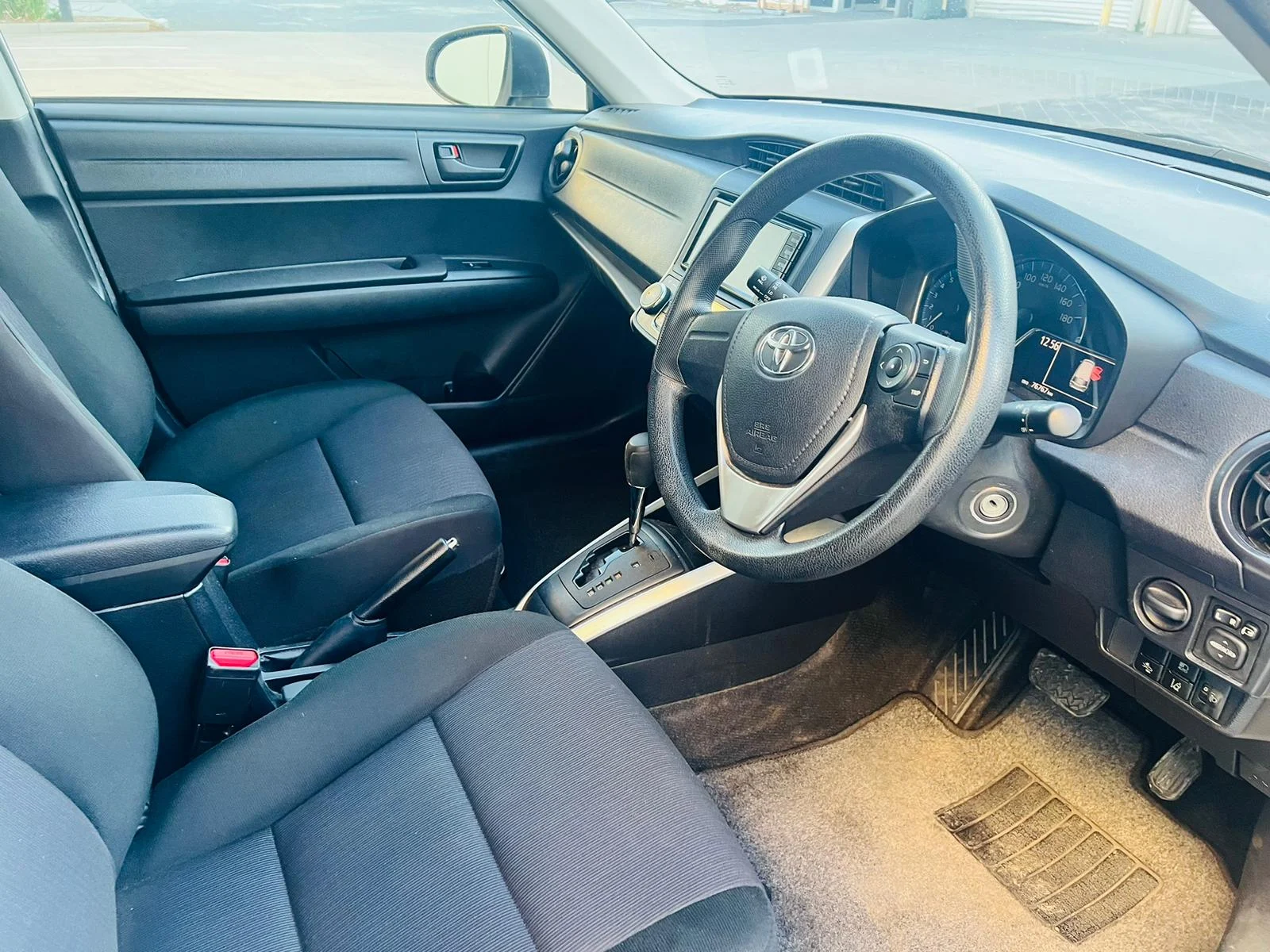 Toyota Corolla Fielder Hybrid