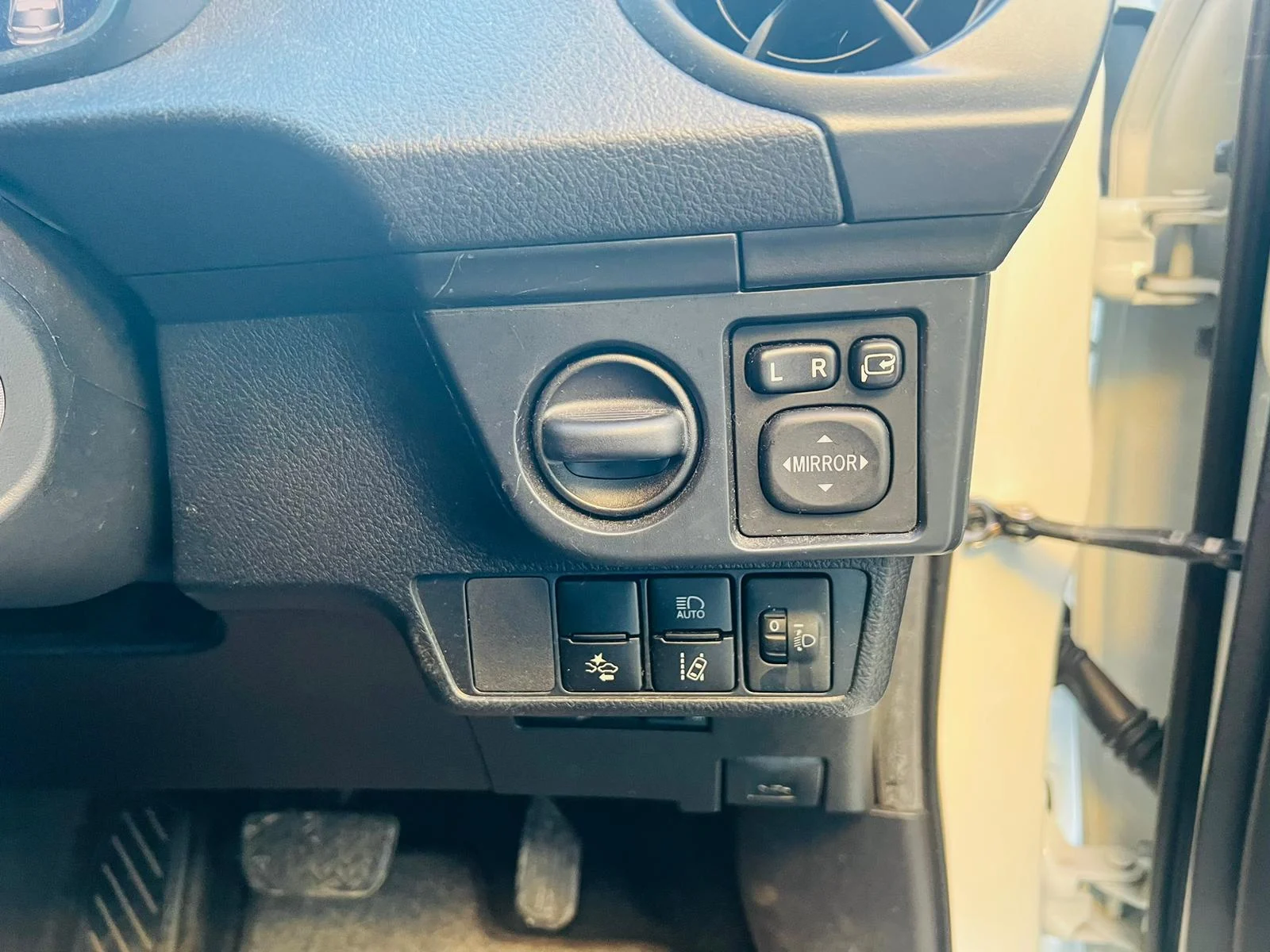 Toyota Corolla Fielder Hybrid