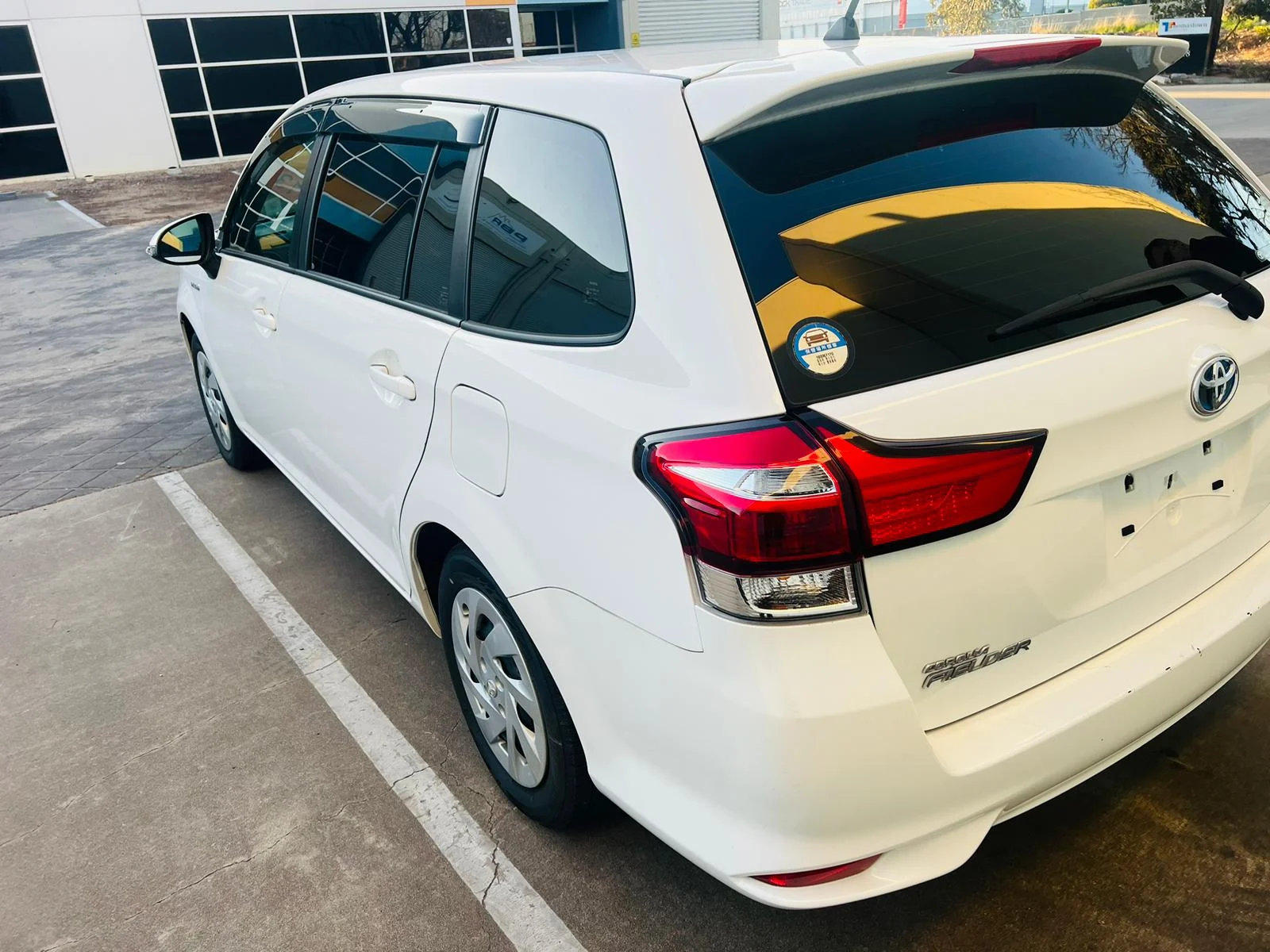 Toyota Corolla Fielder Hybrid