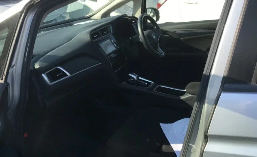 Honda FIT Shuttle Hybrid