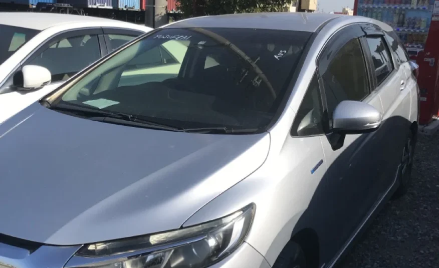 Honda FIT Shuttle Hybrid