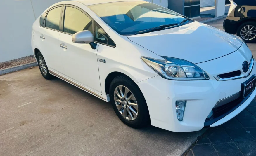 Toyota Prius PHV