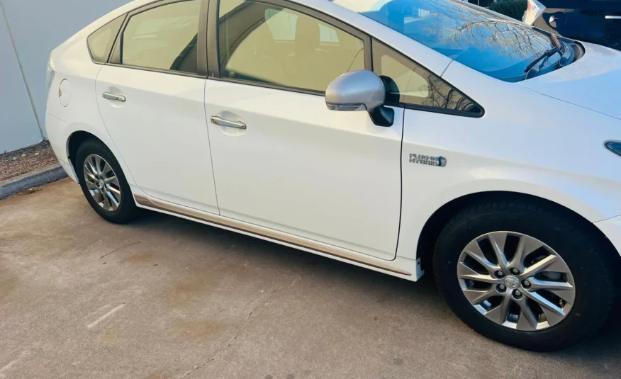 Toyota Prius PHV