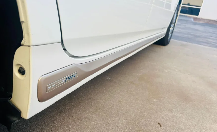 Toyota Prius PHV
