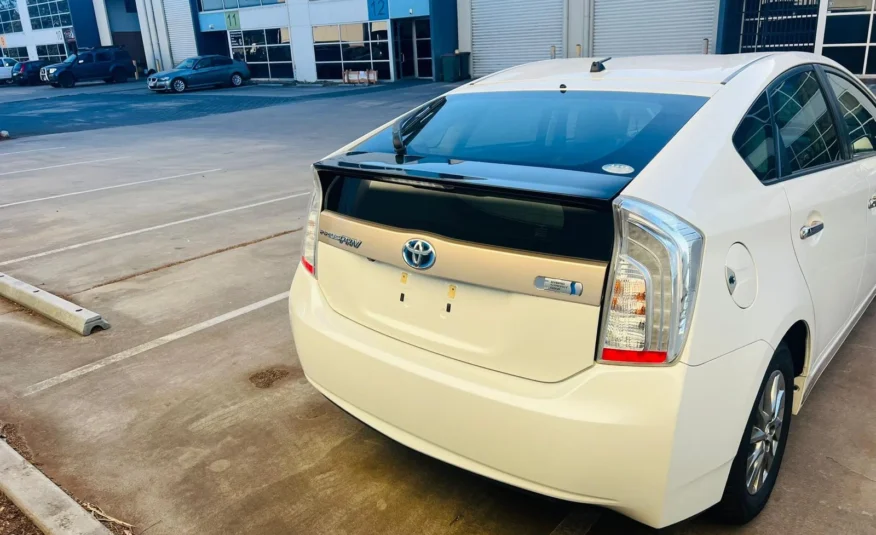 Toyota Prius PHV