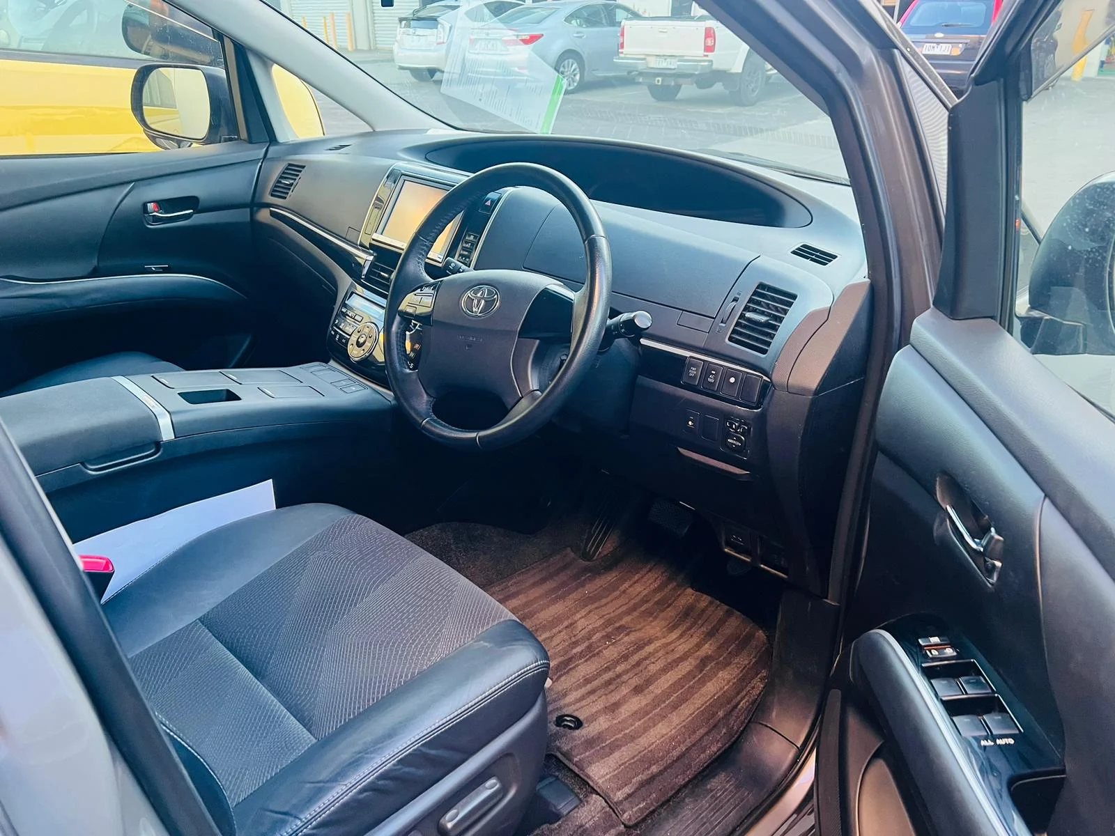 Toyota Estima Hybrid