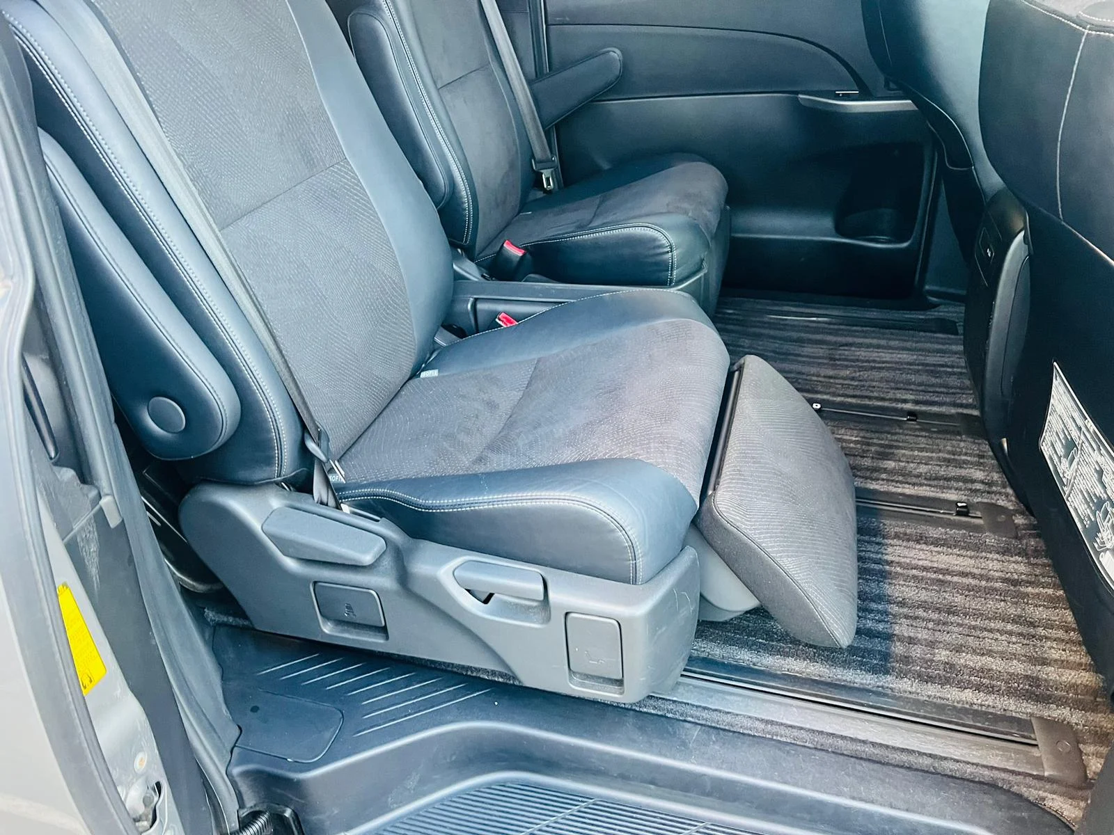Toyota Estima Hybrid