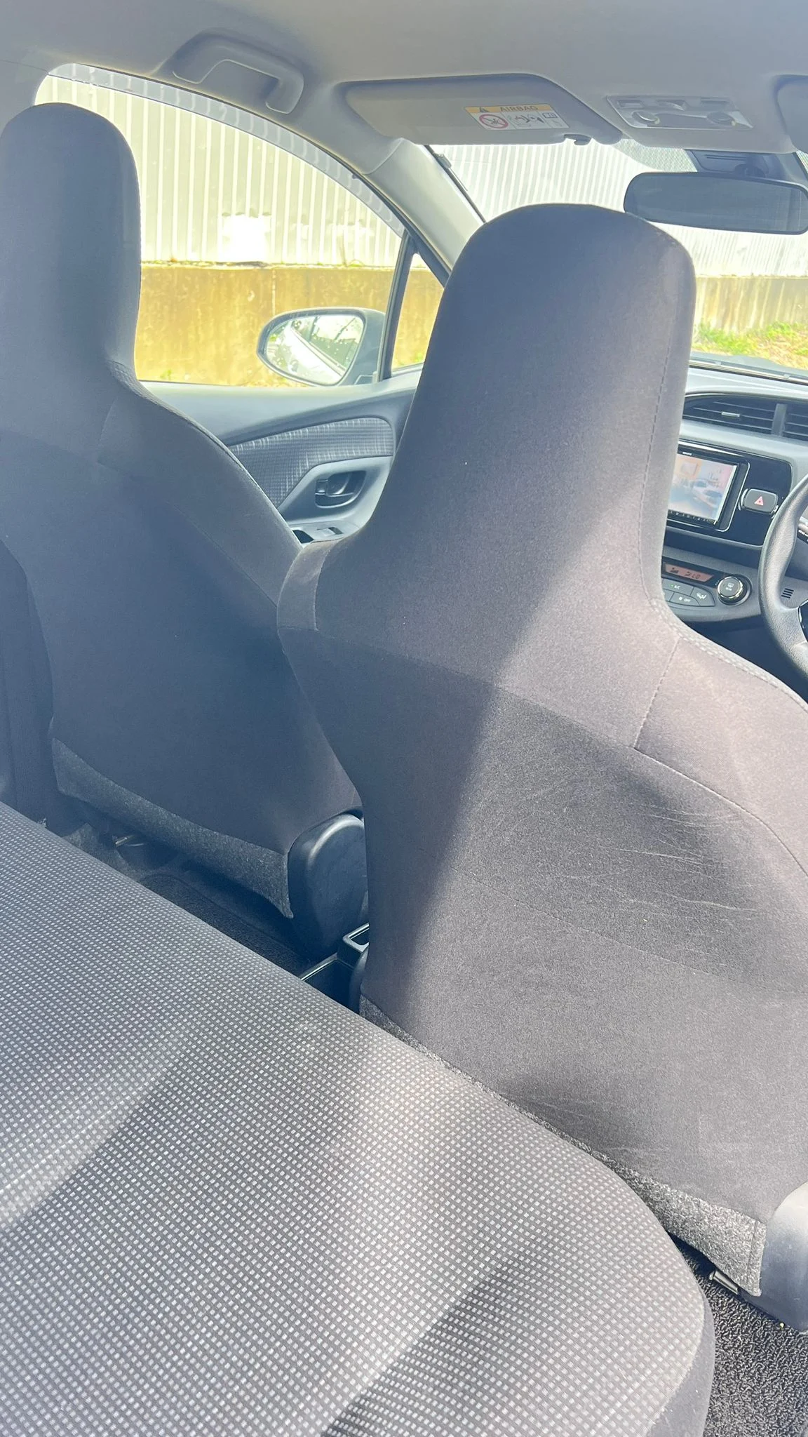 Toyota Vitz Hybrid – (Yaris)