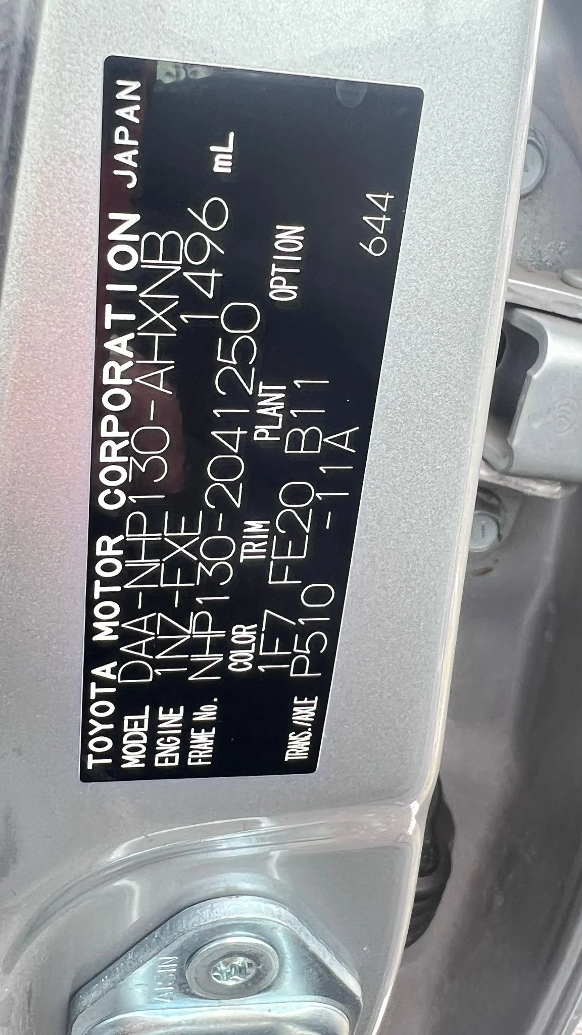 Toyota Vitz Hybrid – (Yaris)
