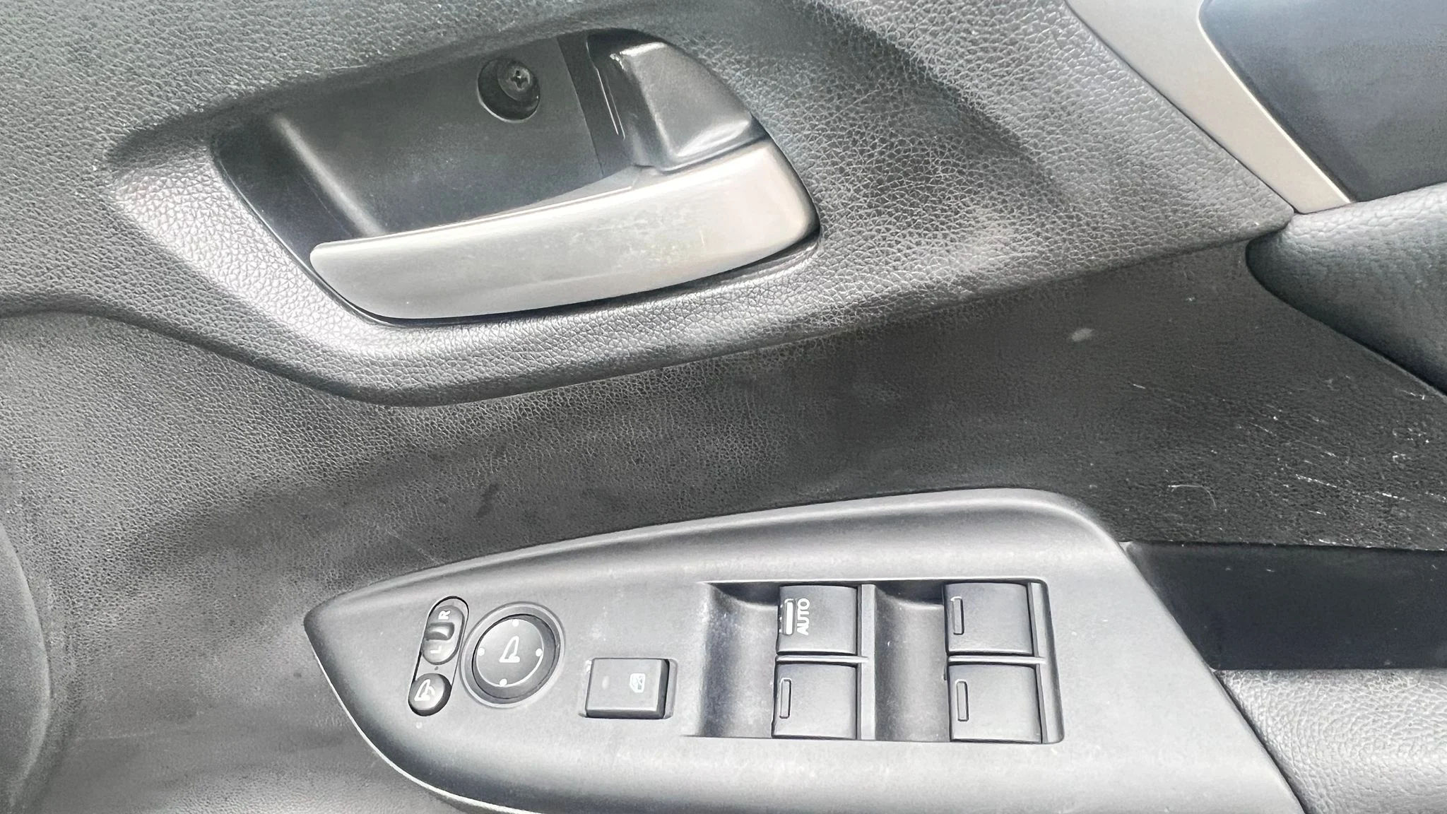 Honda FIT  Hybrid (Jazz)